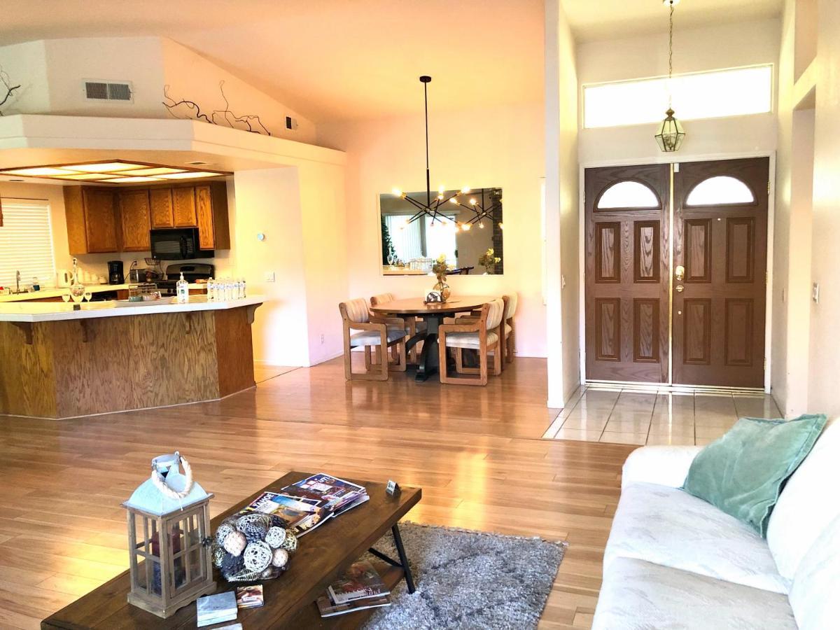 Golden Saddle Suite With Tv And Private Bathroom Хемет Экстерьер фото