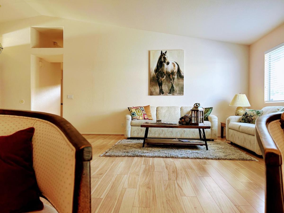 Golden Saddle Suite With Tv And Private Bathroom Хемет Экстерьер фото