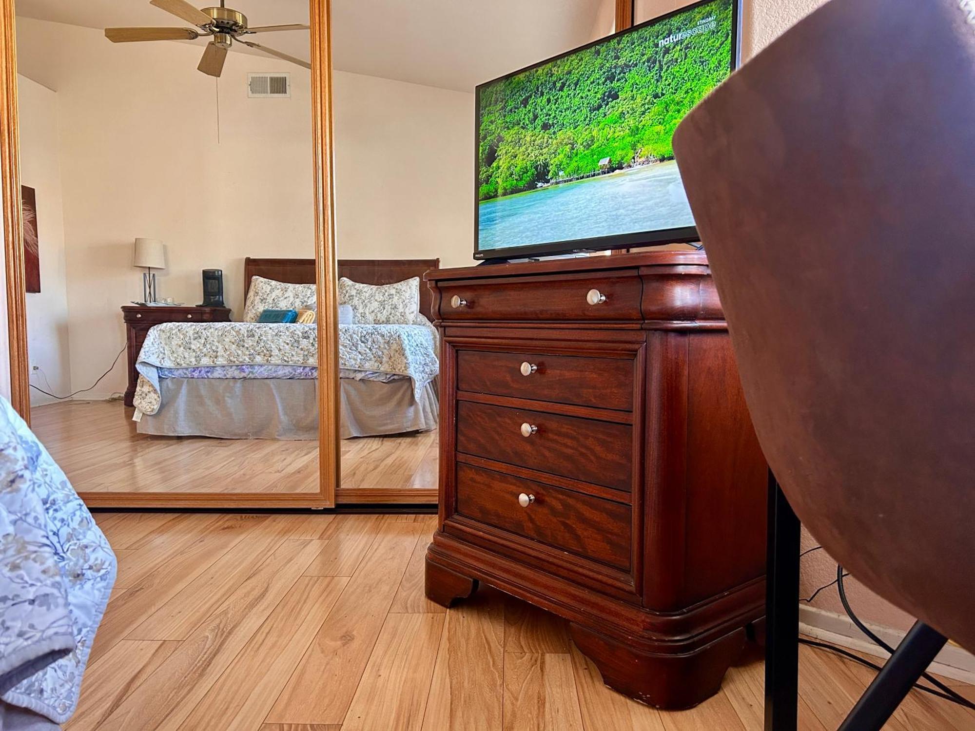 Golden Saddle Suite With Tv And Private Bathroom Хемет Экстерьер фото